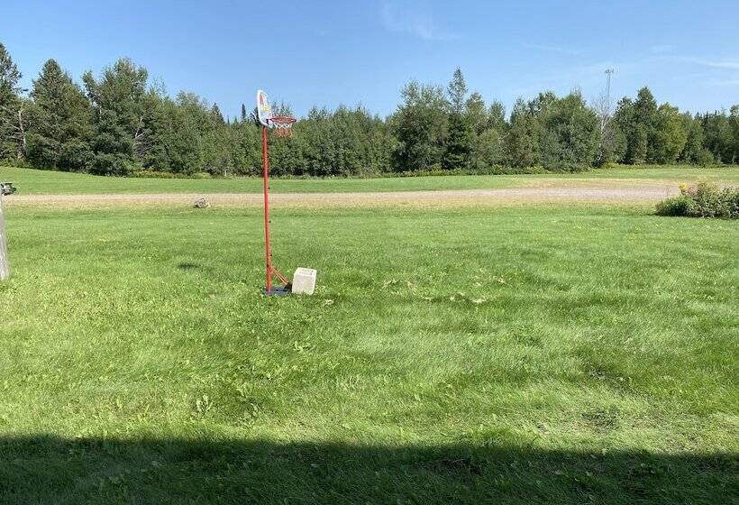 酒店 Amerivu Inn And Suites