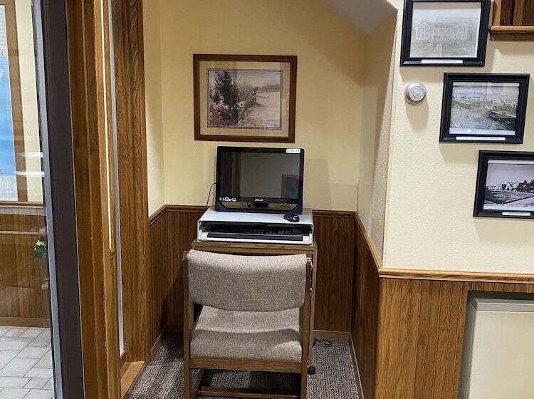 酒店 Amerivu Inn And Suites