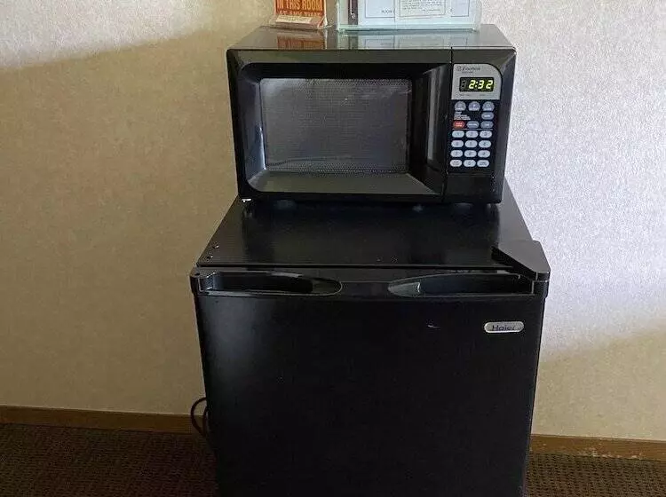 ホテル Amerivu Inn And Suites