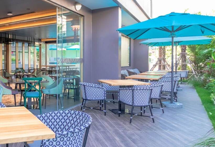 هتل Glow Mira Karon Beach