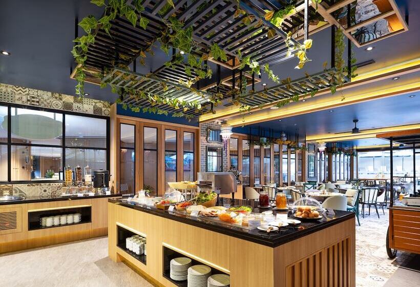 هتل Glow Mira Karon Beach