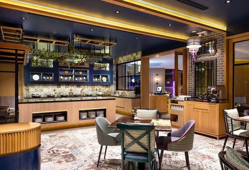 هتل Glow Mira Karon Beach