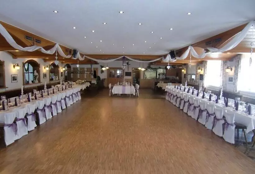 Hotelli Zu Müllers Winkelhausen