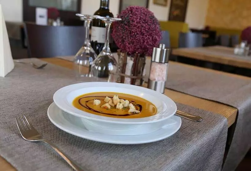 Hotelli Zu Müllers Winkelhausen