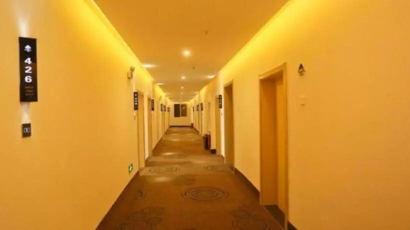 هتل Greentree Inn Anqing Huaining County Development Zone Duxiu Road