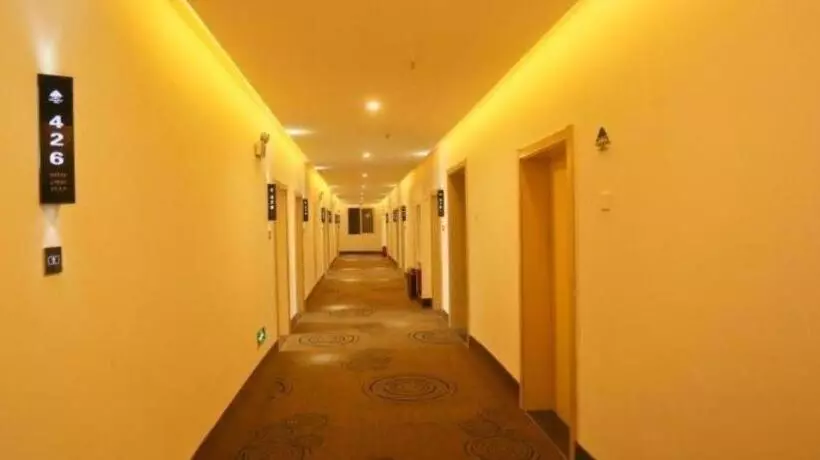 هتل Greentree Inn Anqing Huaining County Development Zone Duxiu Road