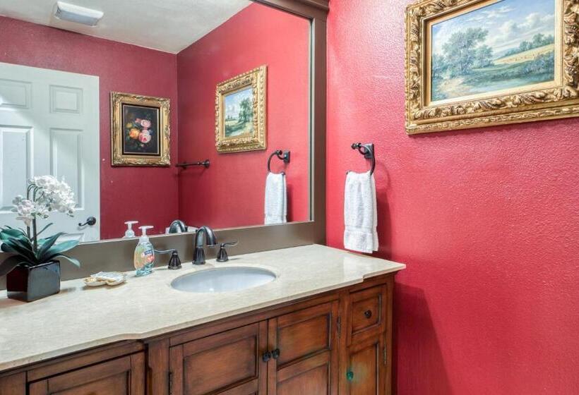 فندق Cedars West