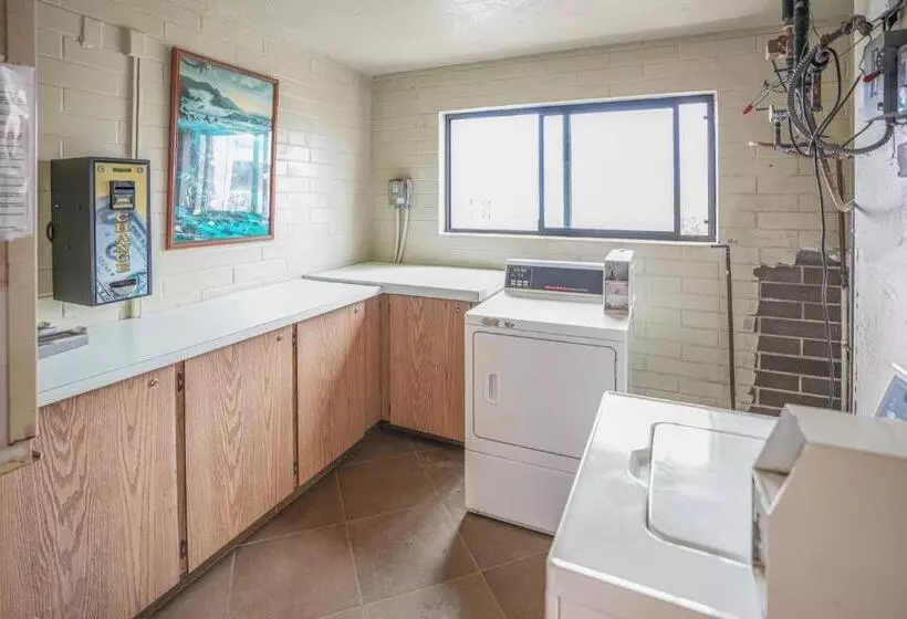 Hotelli Kuhio Shores 410