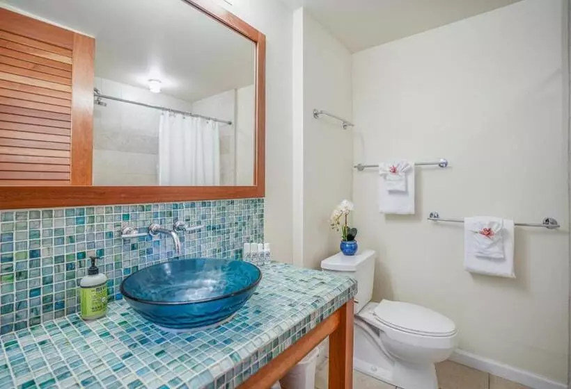 Hotelli Kuhio Shores 410