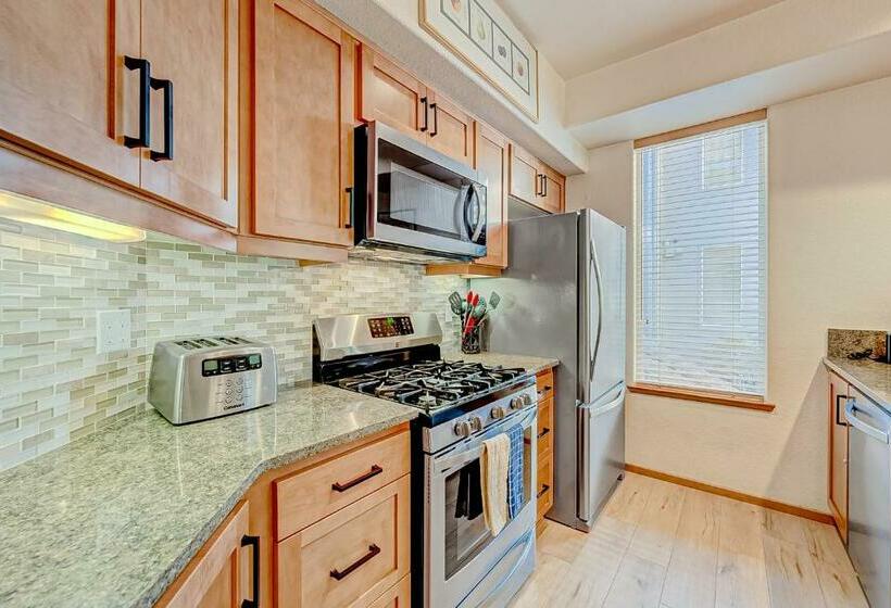 هتل Ski In Ski Out Squaw Valley Lodge Slopeside Townhome