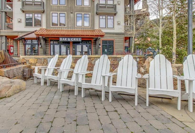 ホテル Village Square Room #633