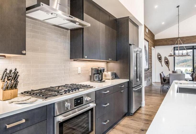 هتل Traverse 1462