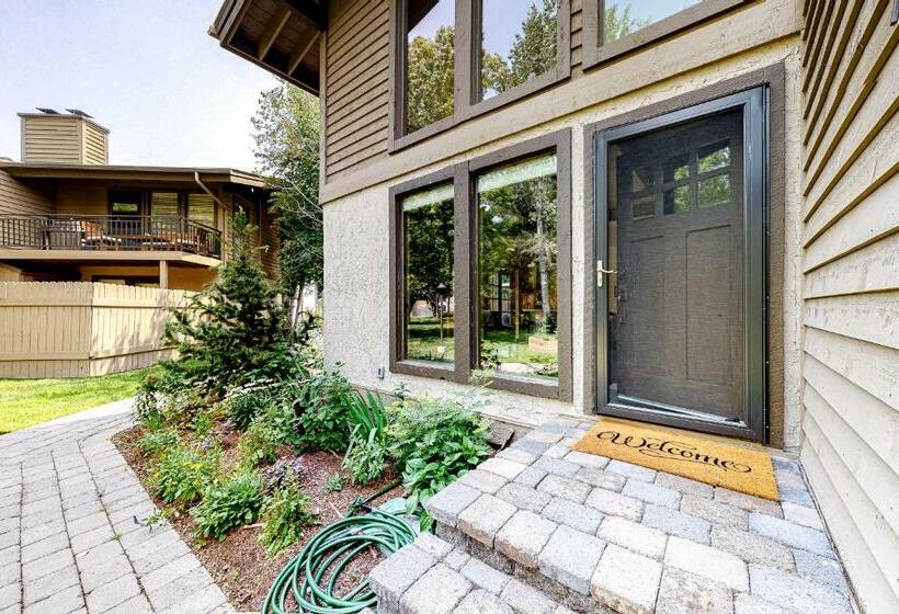 Otel Ketchum S Paradise