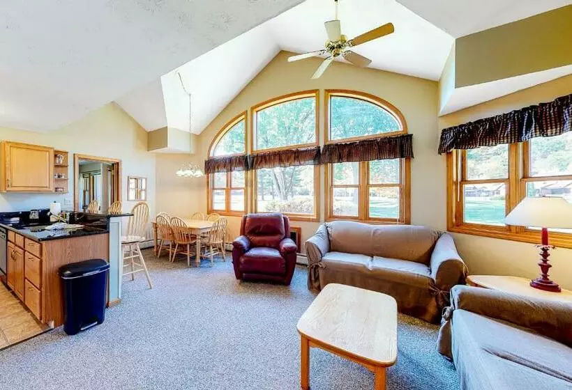 ホテル Mountain & Golf Retreat