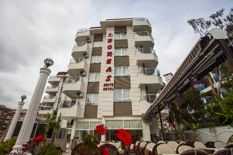 Boreas Suite Apart