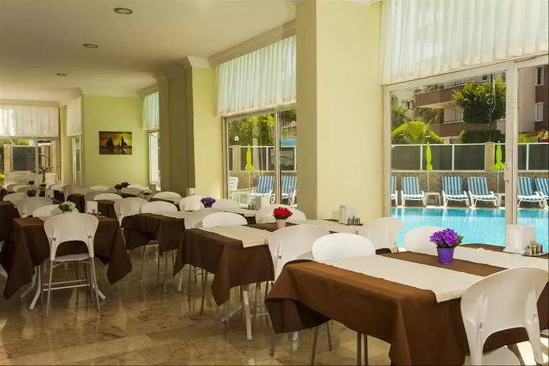 Boreas Suite Apart