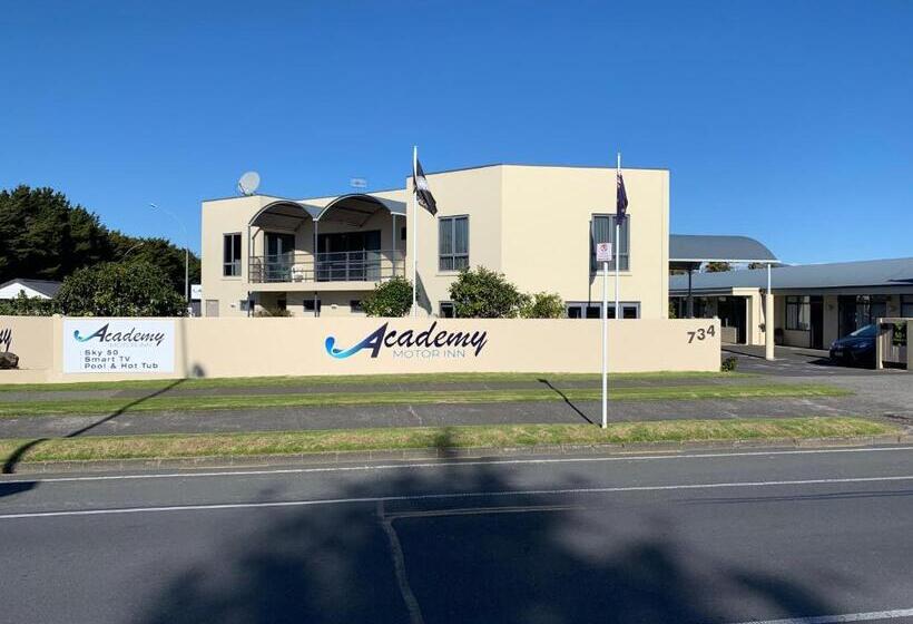 בית מלון כפרי Academy Motor Inn