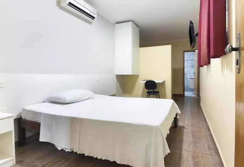 ホテル Campos Gerais