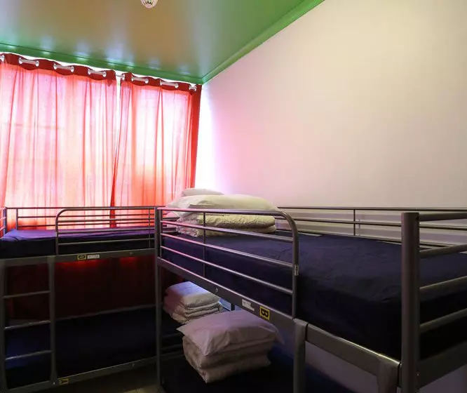 هتل Central Perk Lodge