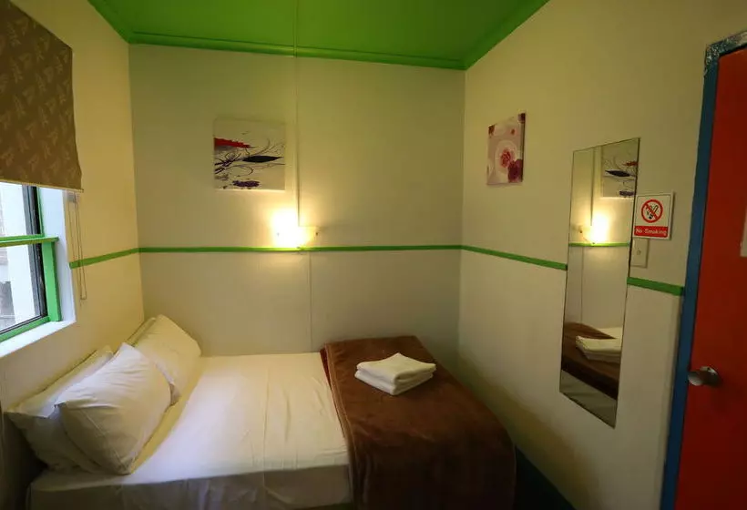 هتل Central Perk Lodge