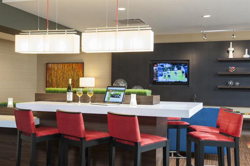 酒店 Courtyard Peoria Downtown