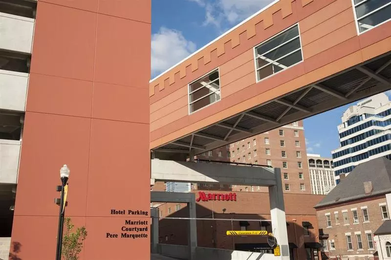 酒店 Courtyard Peoria Downtown