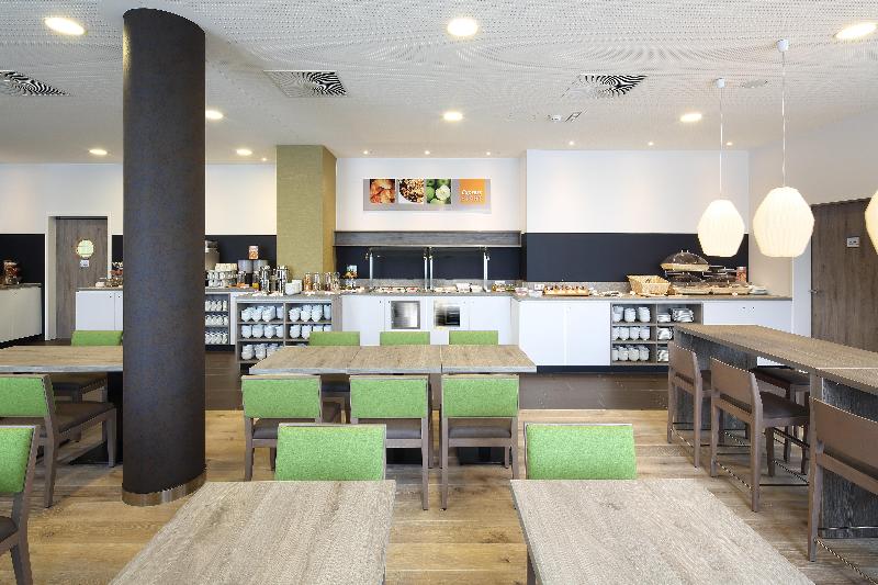 هتل Holiday Inn Express Friedrichshafen, An Ihg