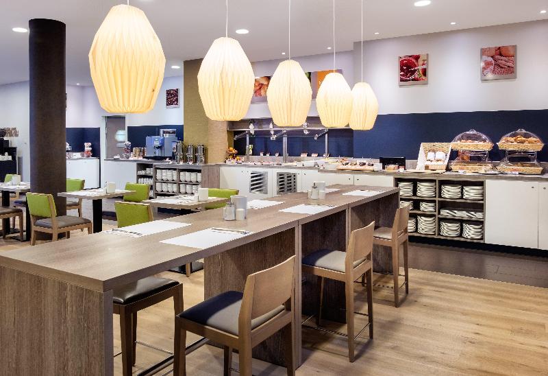 هتل Holiday Inn Express Friedrichshafen, An Ihg