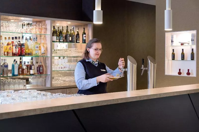 هتل Holiday Inn Express Friedrichshafen, An Ihg