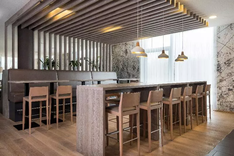 هتل Holiday Inn Express Friedrichshafen, An Ihg