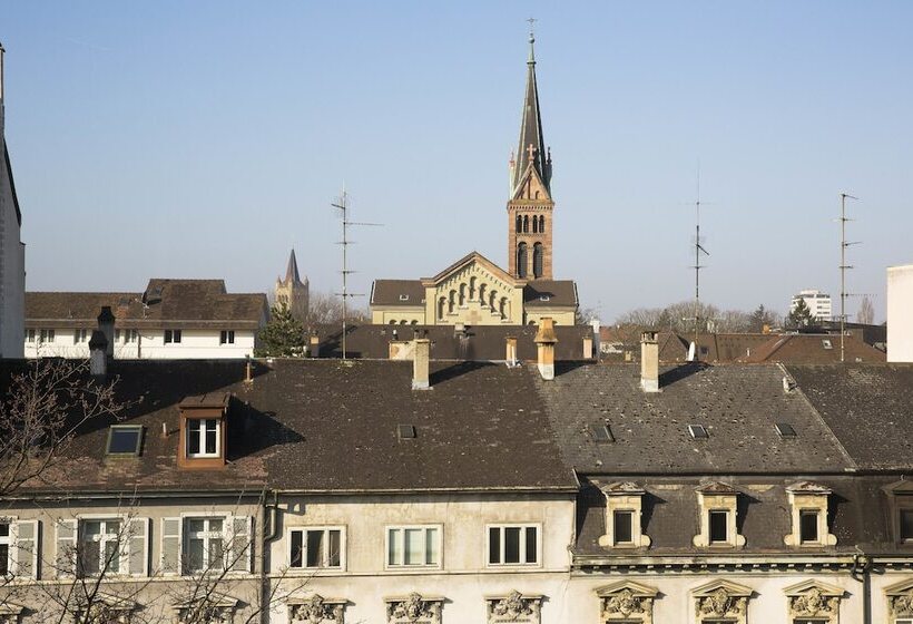 בית מלון כפרי The Passage  Urban Retreat