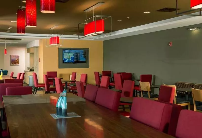 בית מלון כפרי Towneplace Suites By Marriott Bangor