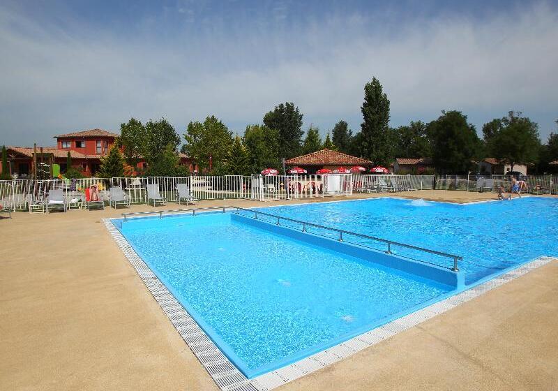 Отель Vacanceole  Le Domaine Du Lac