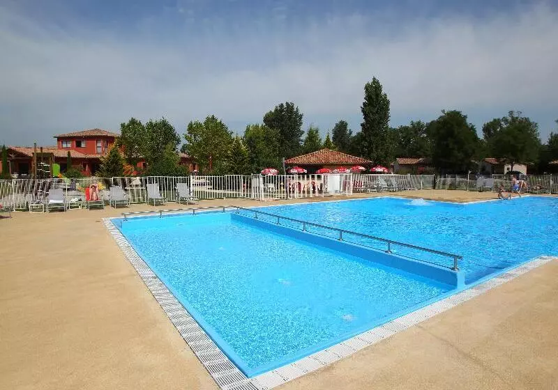 Отель Vacanceole  Le Domaine Du Lac