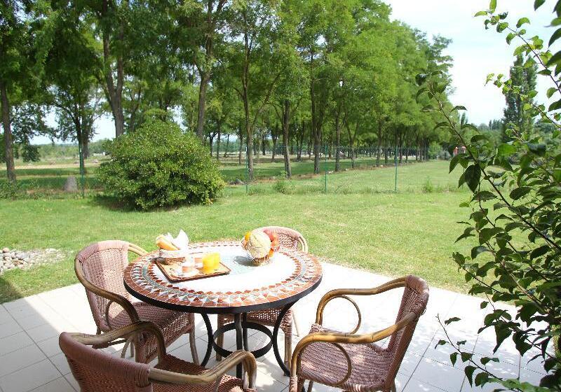 Отель Vacanceole  Le Domaine Du Lac