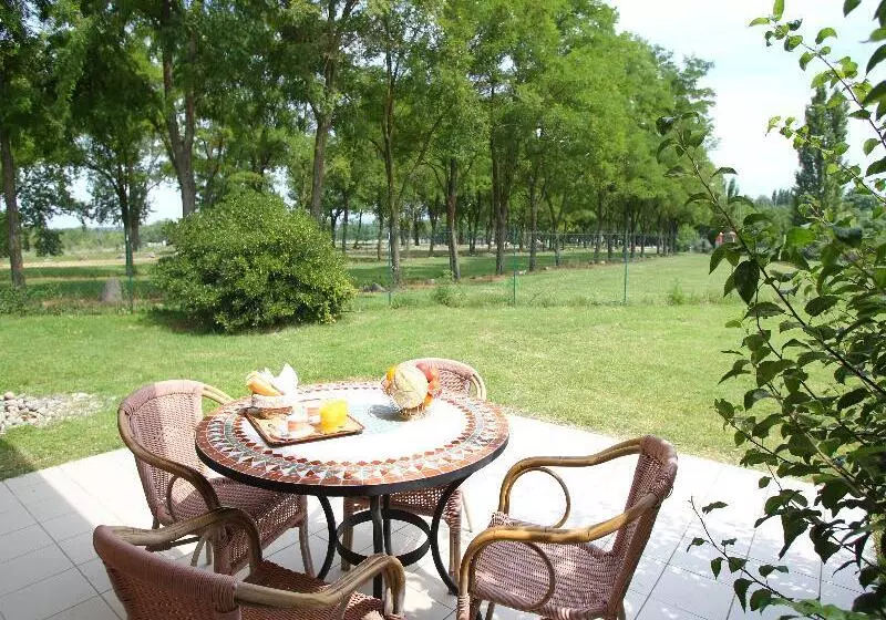 Отель Vacanceole  Le Domaine Du Lac