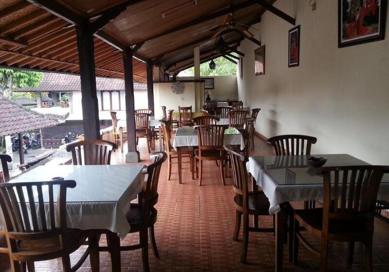 Pande Permai Bungalows