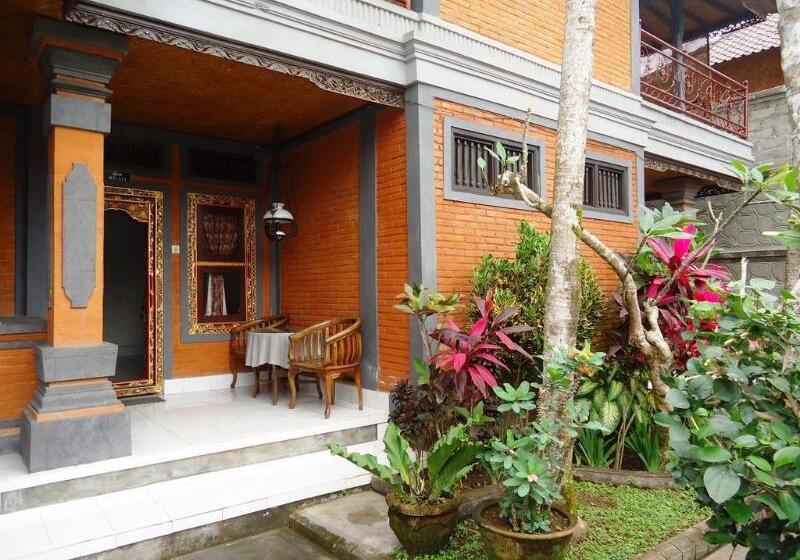 Pande Permai Bungalows