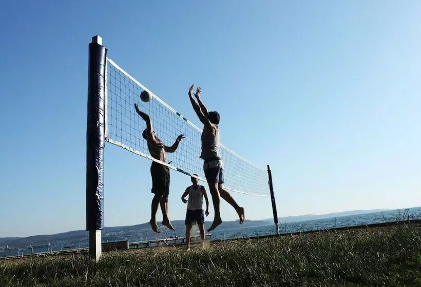 Camping Adria Ankaran   Pitches