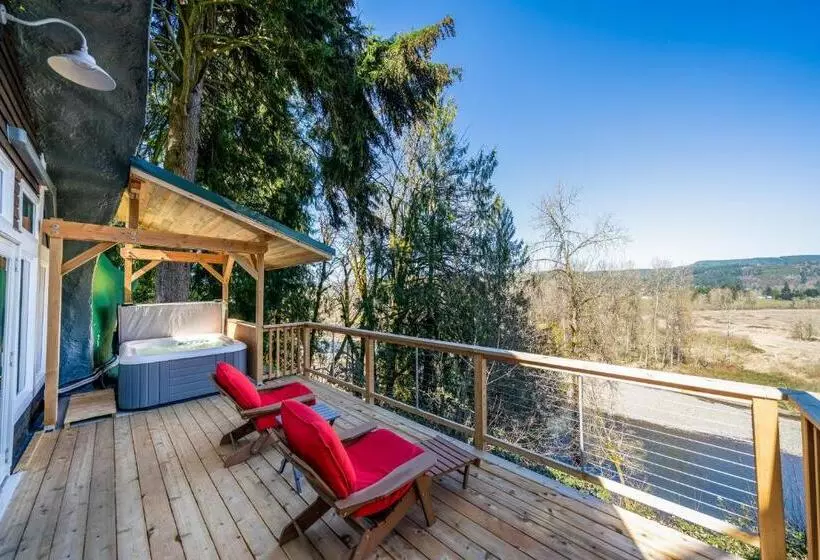 ホテル Mckenzie View Cottage