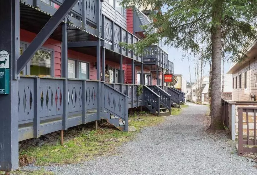 Hotelli East Condo #208