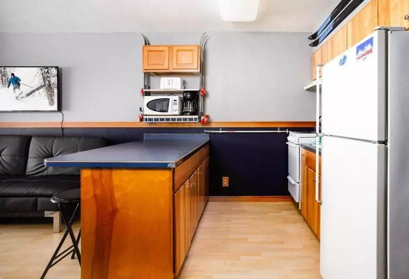 Hotelli East Condo #208