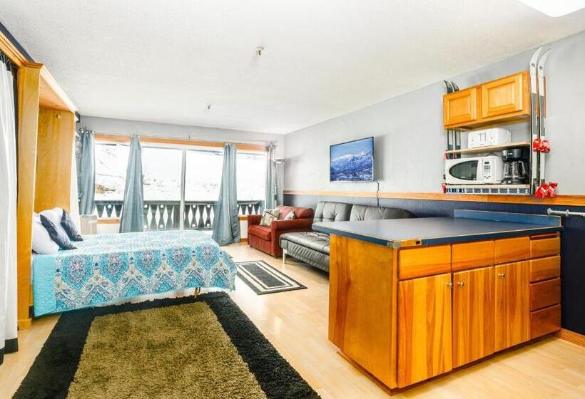 בית מלון כפרי East Condo #208