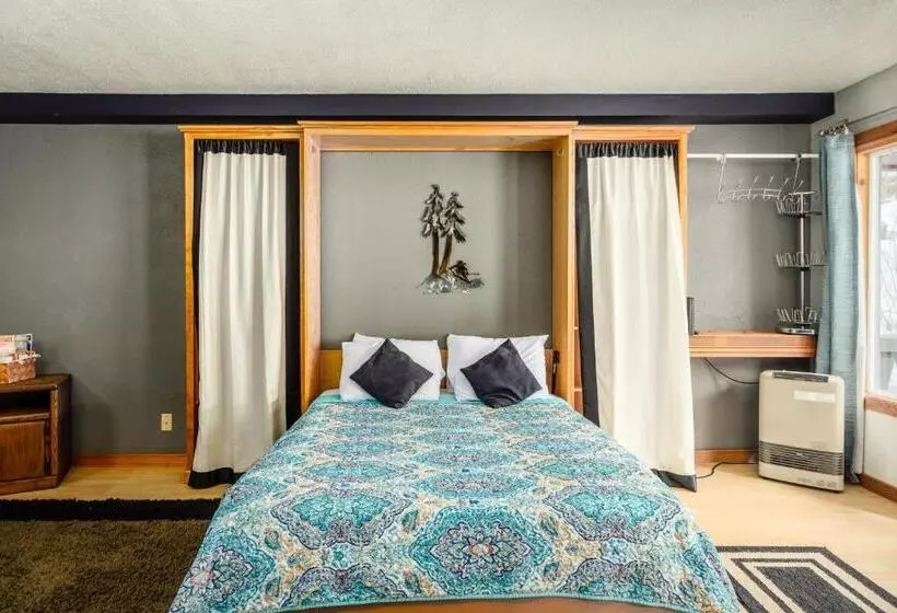 Hotelli East Condo #208