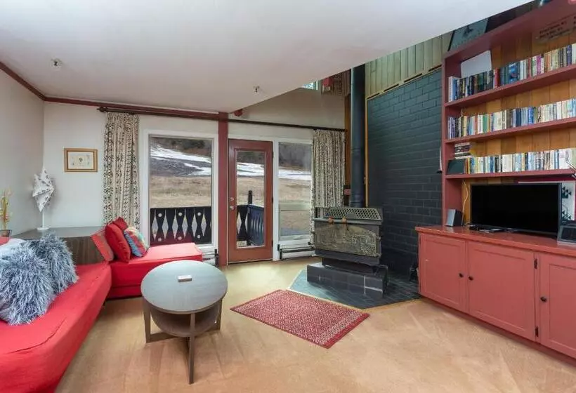 Hotelli East Condo #208