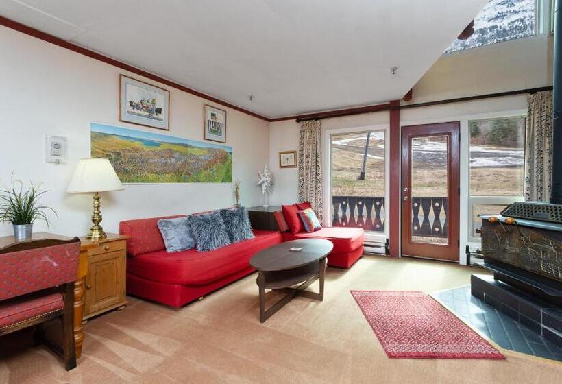 בית מלון כפרי East Condo #208