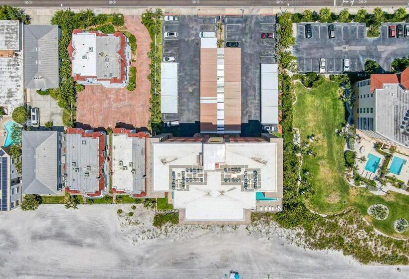 فندق Sunset Shores