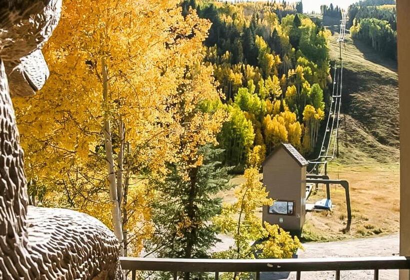 فندق Cimarron Mountain Retreat