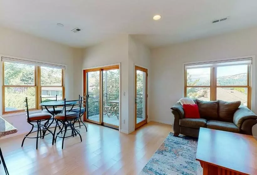 ホテル Hood River Hideaway