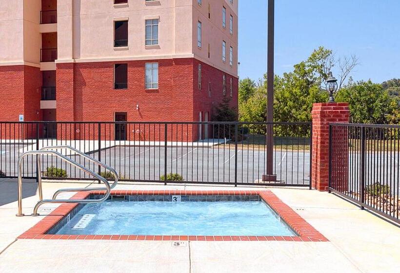 فندق River Crossing 401